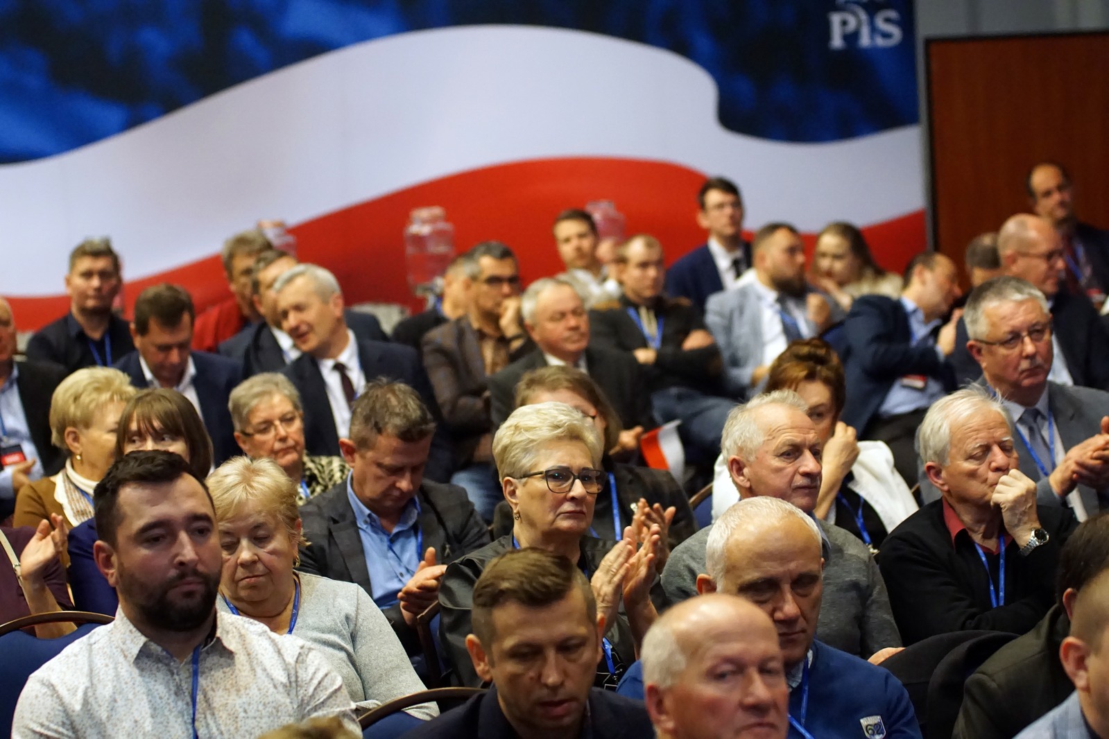 Kaczyński przemawiał do „swoich” w legnickim hotelu Qubus