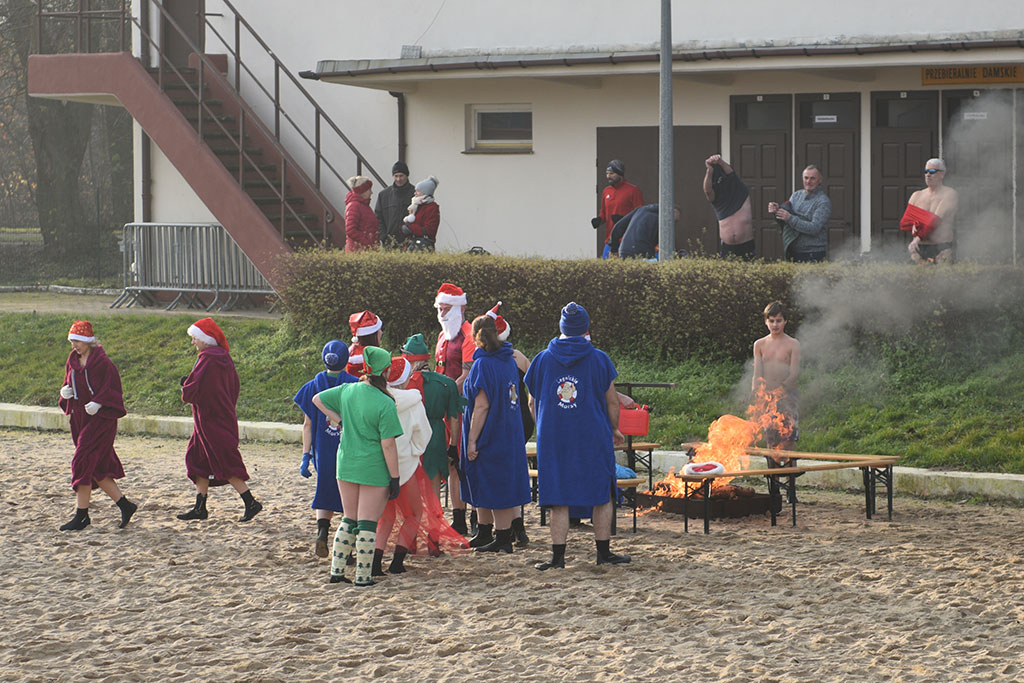 Mikołajkowe morsowanie na legnickim „Kormoranie”