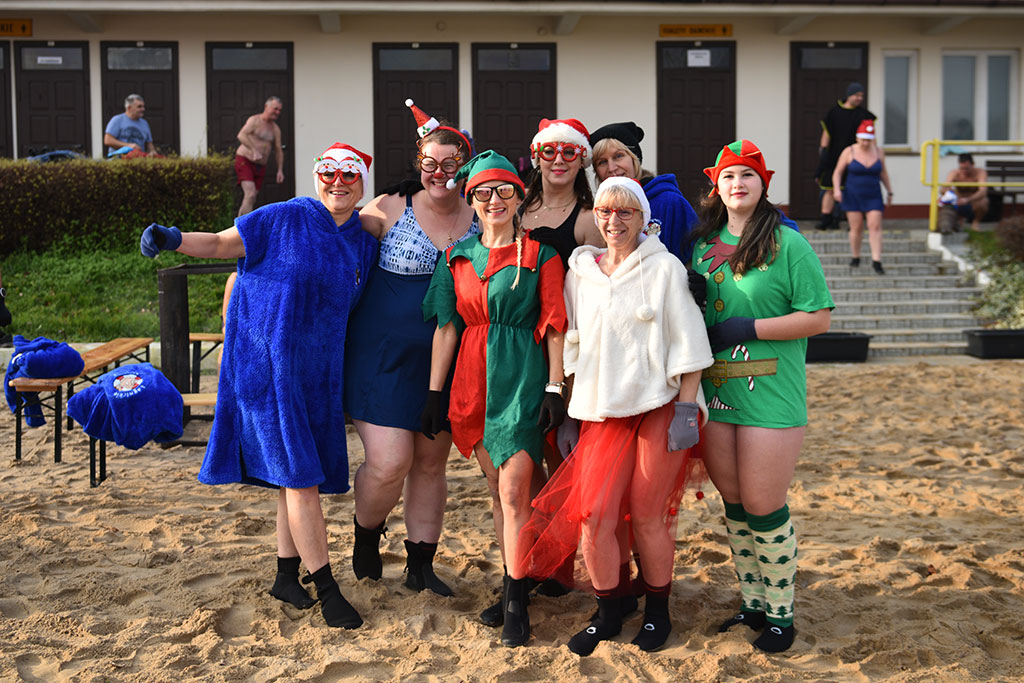 Mikołajkowe morsowanie na legnickim „Kormoranie”