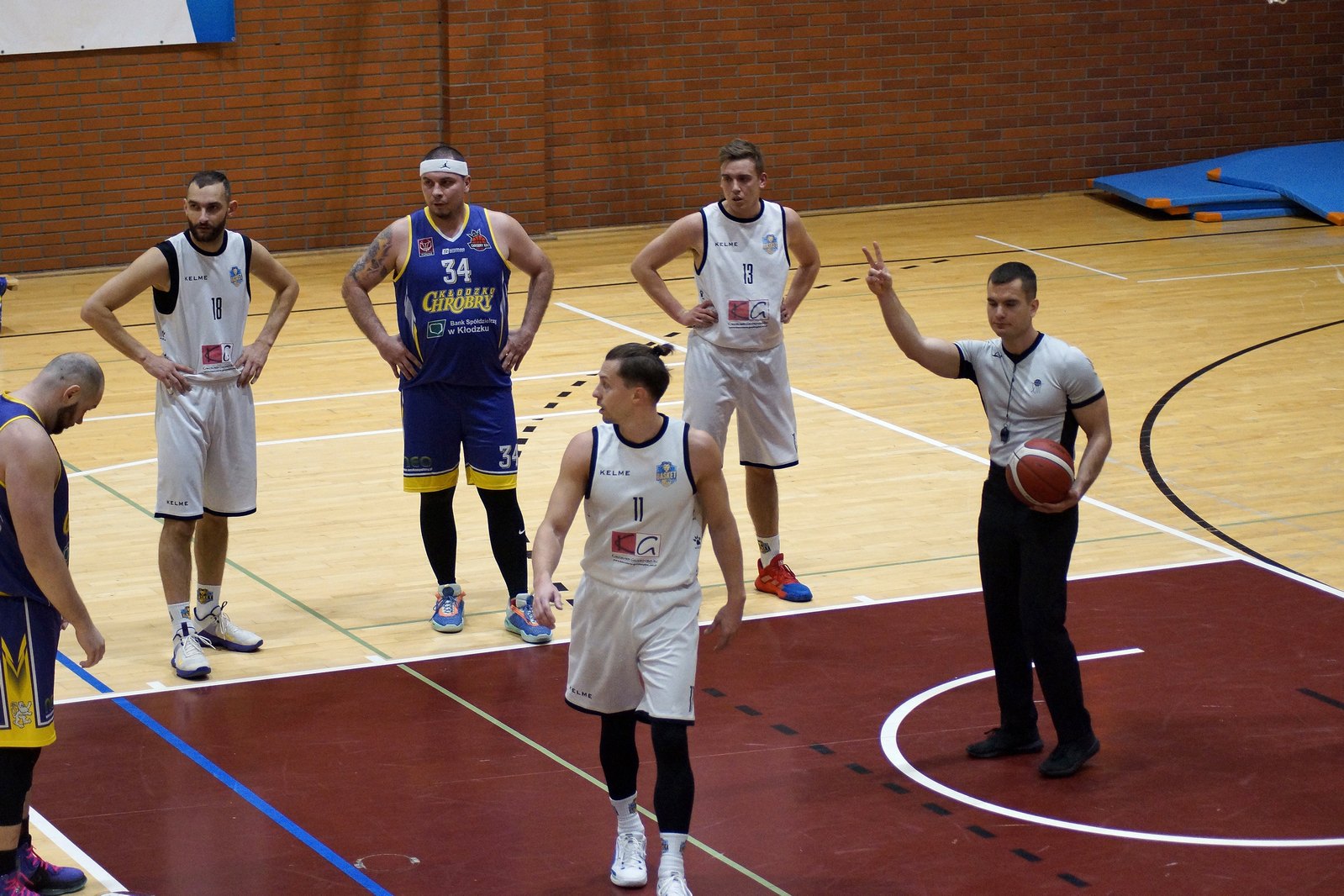 Basket Legnica po wygranej z Kłodzkiem zostaje liderem