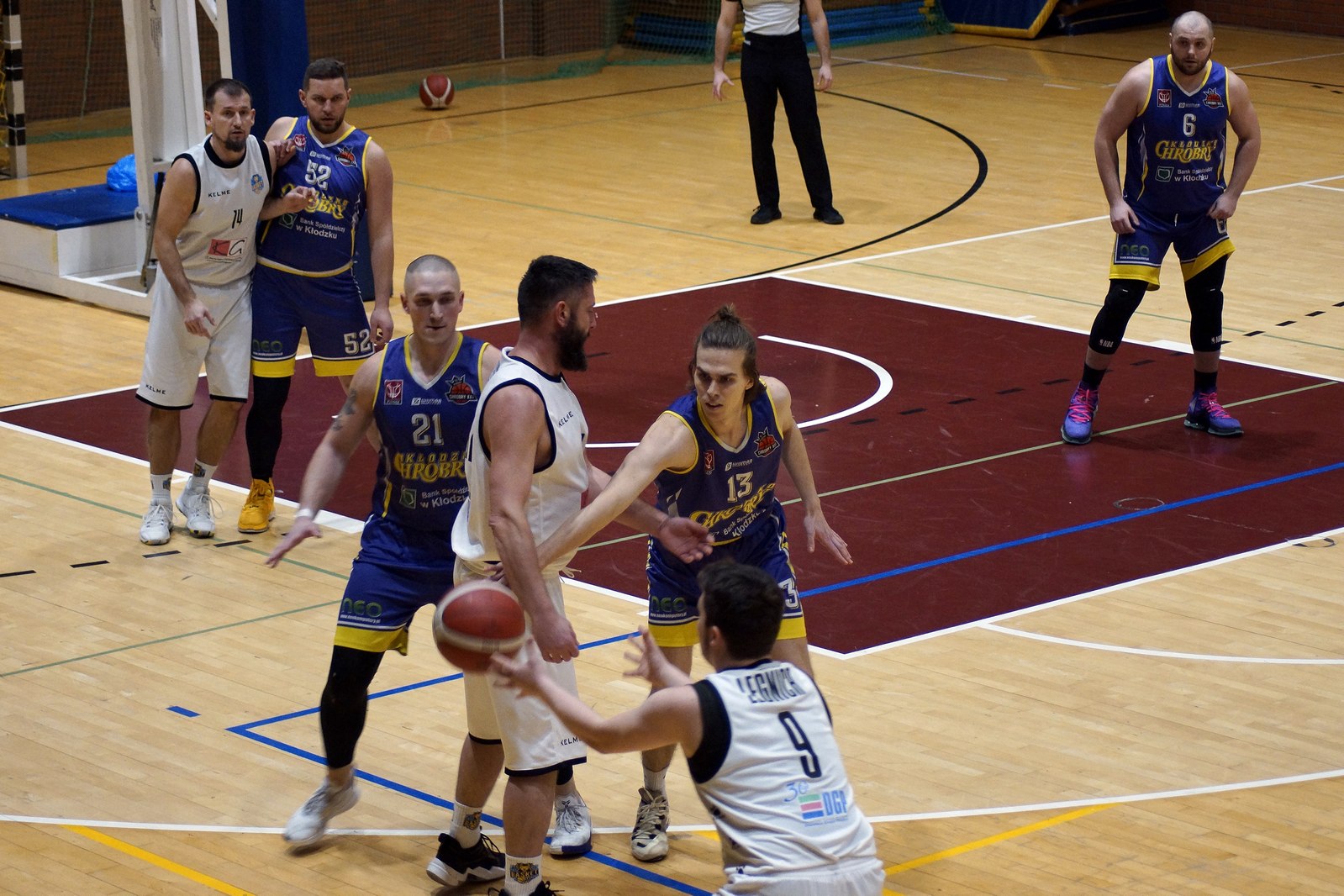 Basket Legnica po wygranej z Kłodzkiem zostaje liderem