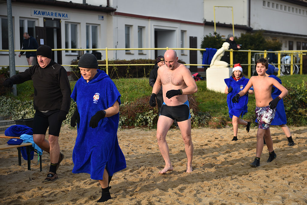 Mikołajkowe morsowanie na legnickim „Kormoranie”