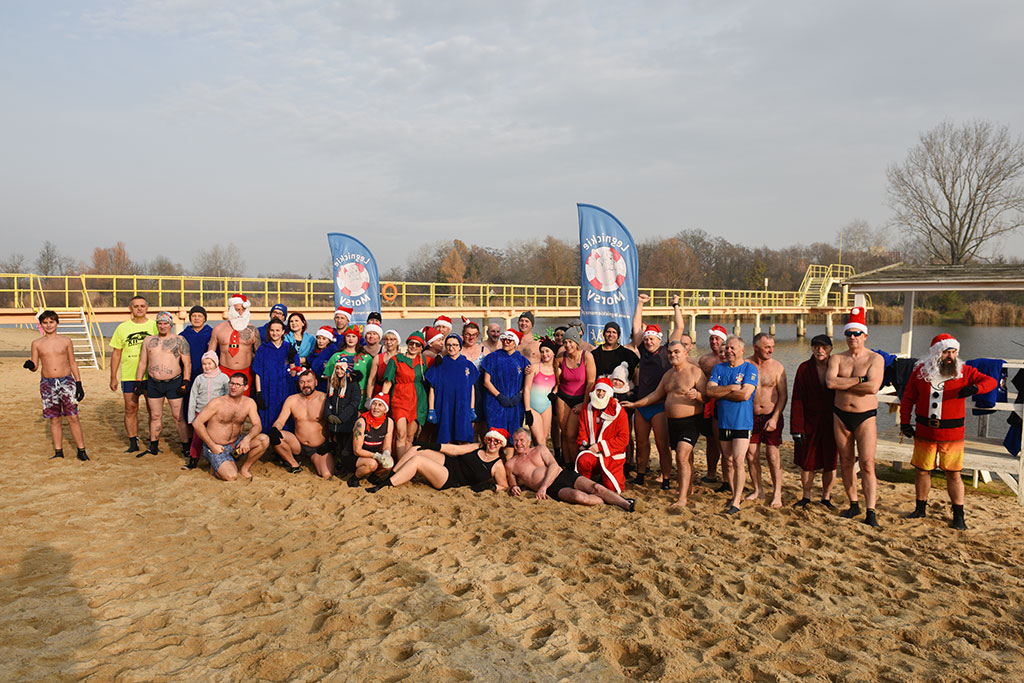 Mikołajkowe morsowanie na legnickim „Kormoranie”