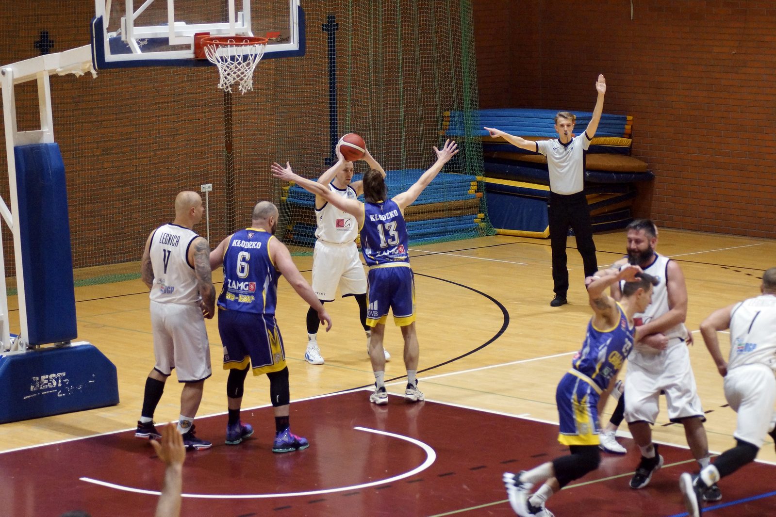 Basket Legnica po wygranej z Kłodzkiem zostaje liderem