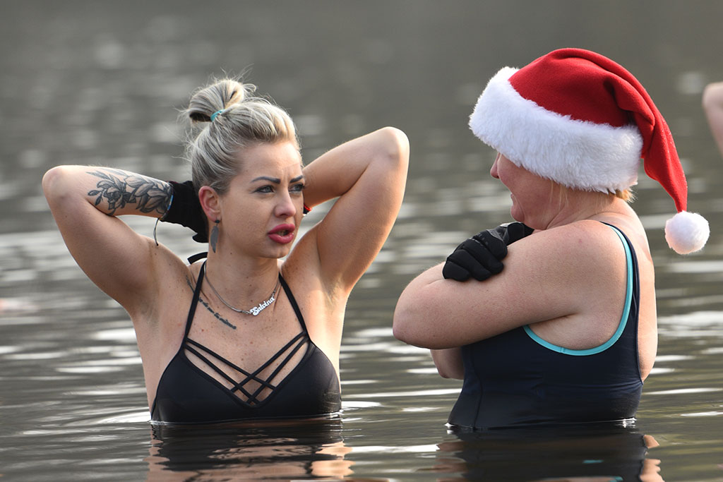 Mikołajkowe morsowanie na legnickim „Kormoranie”