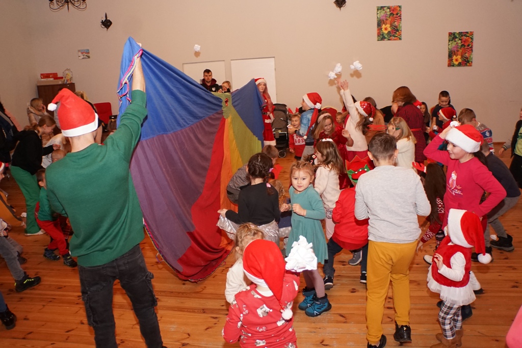 Święty Mikołaj rozpoczął swoją wizytę w gminie Kunice