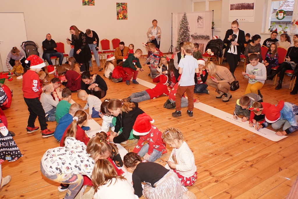 Święty Mikołaj rozpoczął swoją wizytę w gminie Kunice