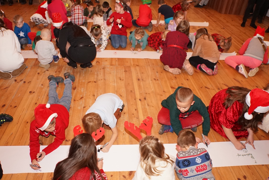 Święty Mikołaj rozpoczął swoją wizytę w gminie Kunice