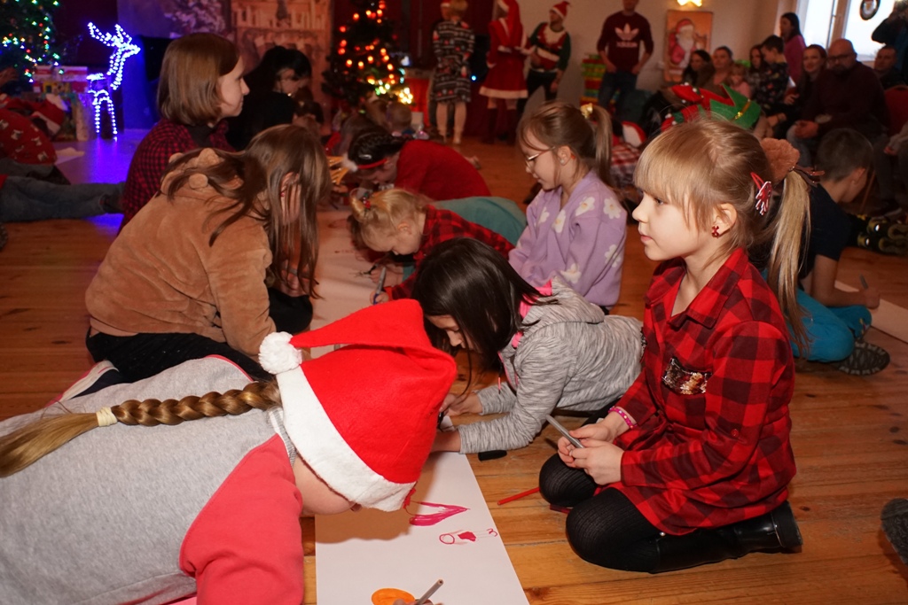 Święty Mikołaj rozpoczął swoją wizytę w gminie Kunice