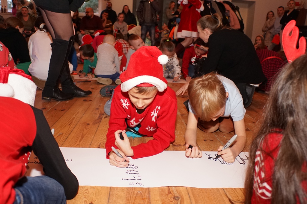 Święty Mikołaj rozpoczął swoją wizytę w gminie Kunice