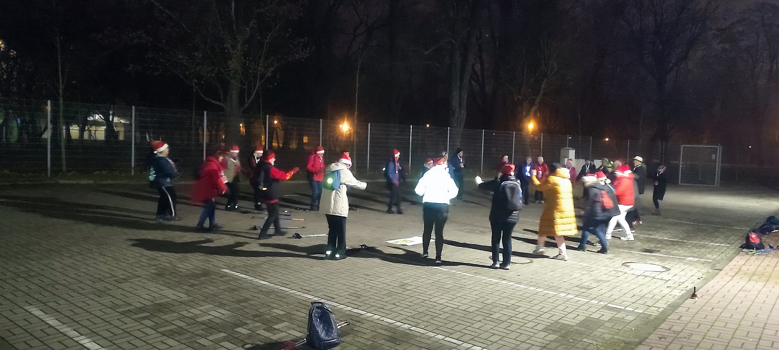Pasjonaci nordic walking finiszowali z dwoma projektami