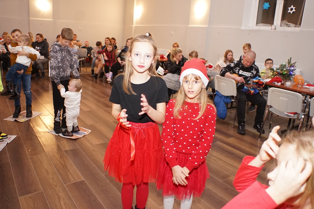 Święty Mikołaj rozpoczął swoją wizytę w gminie Kunice