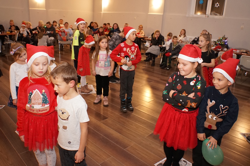 Święty Mikołaj rozpoczął swoją wizytę w gminie Kunice