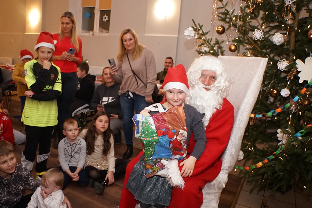 Święty Mikołaj rozpoczął swoją wizytę w gminie Kunice