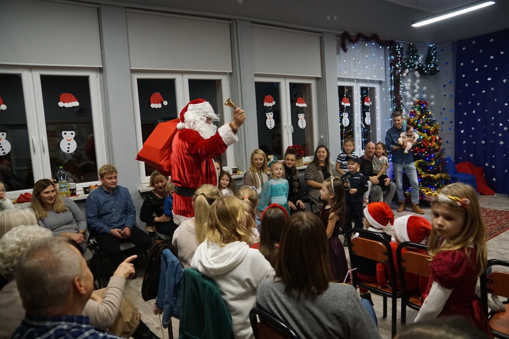 Święty Mikołaj rozpoczął swoją wizytę w gminie Kunice