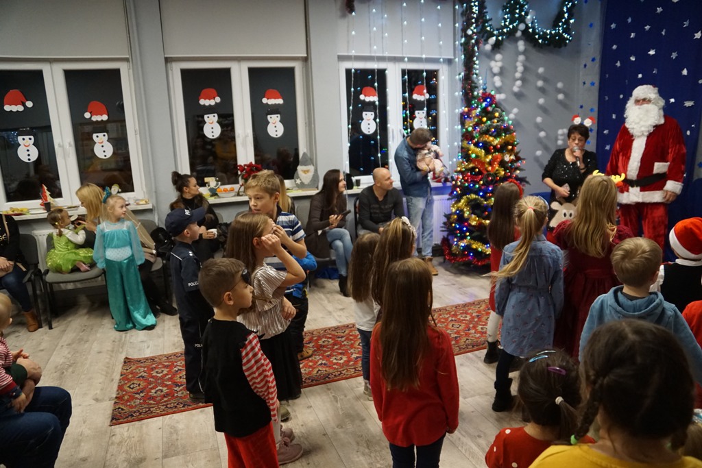 Święty Mikołaj rozpoczął swoją wizytę w gminie Kunice