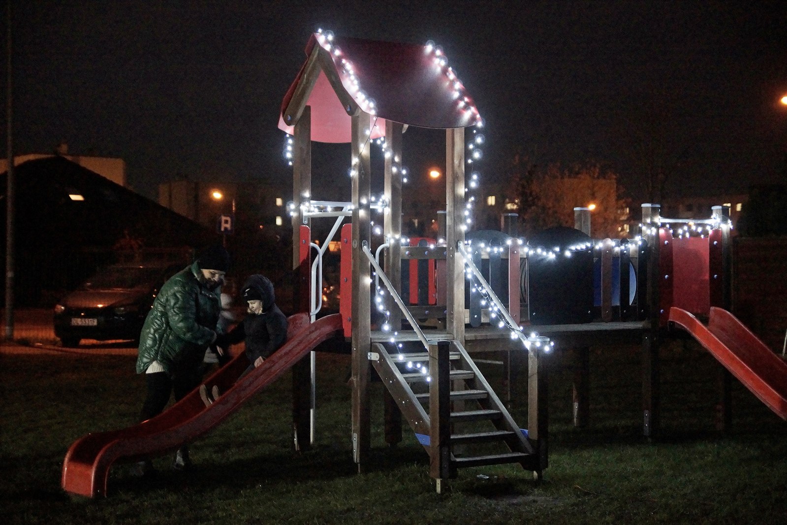 Mikołaj dla dzieci w Akademii Młodego Artysty w Legnicy