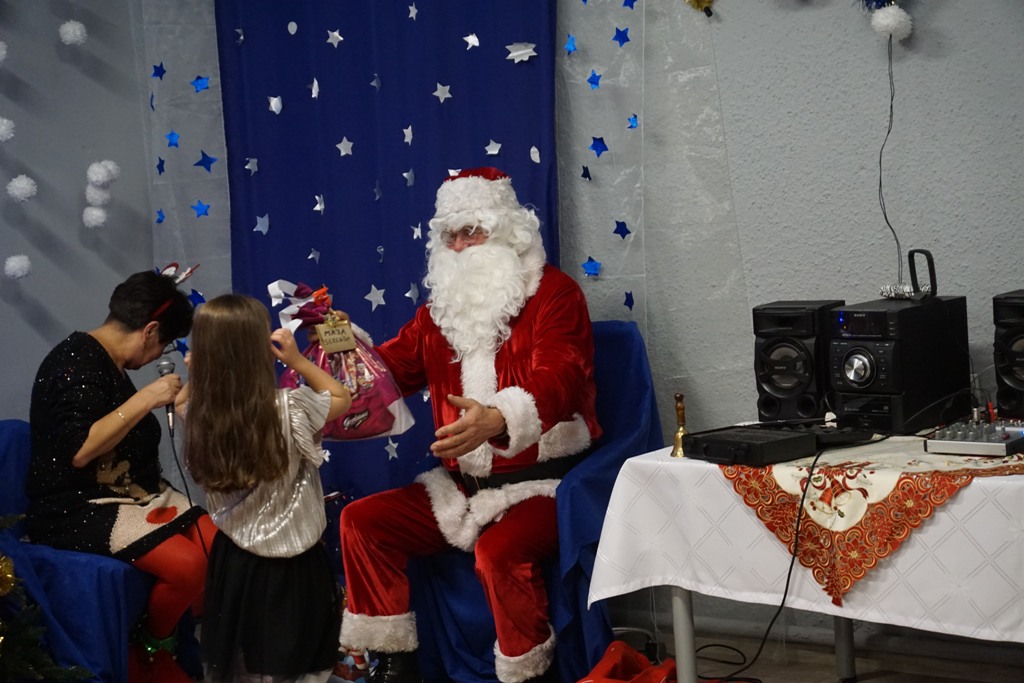 Święty Mikołaj rozpoczął swoją wizytę w gminie Kunice