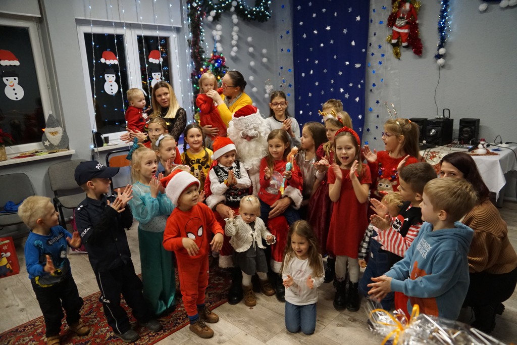 Święty Mikołaj rozpoczął swoją wizytę w gminie Kunice