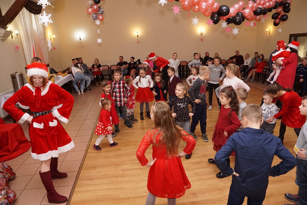 Święty Mikołaj rozpoczął swoją wizytę w gminie Kunice