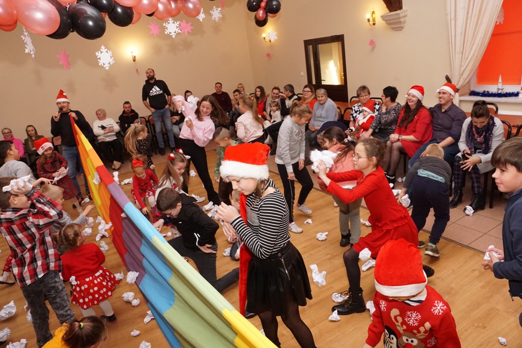 Święty Mikołaj rozpoczął swoją wizytę w gminie Kunice