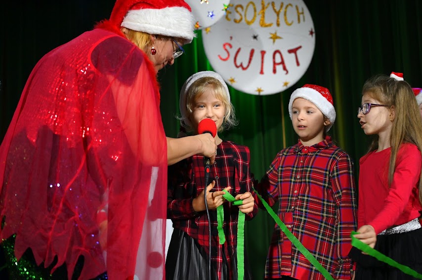 Mikołaj dotarł do dzieci w Domu Kultury 