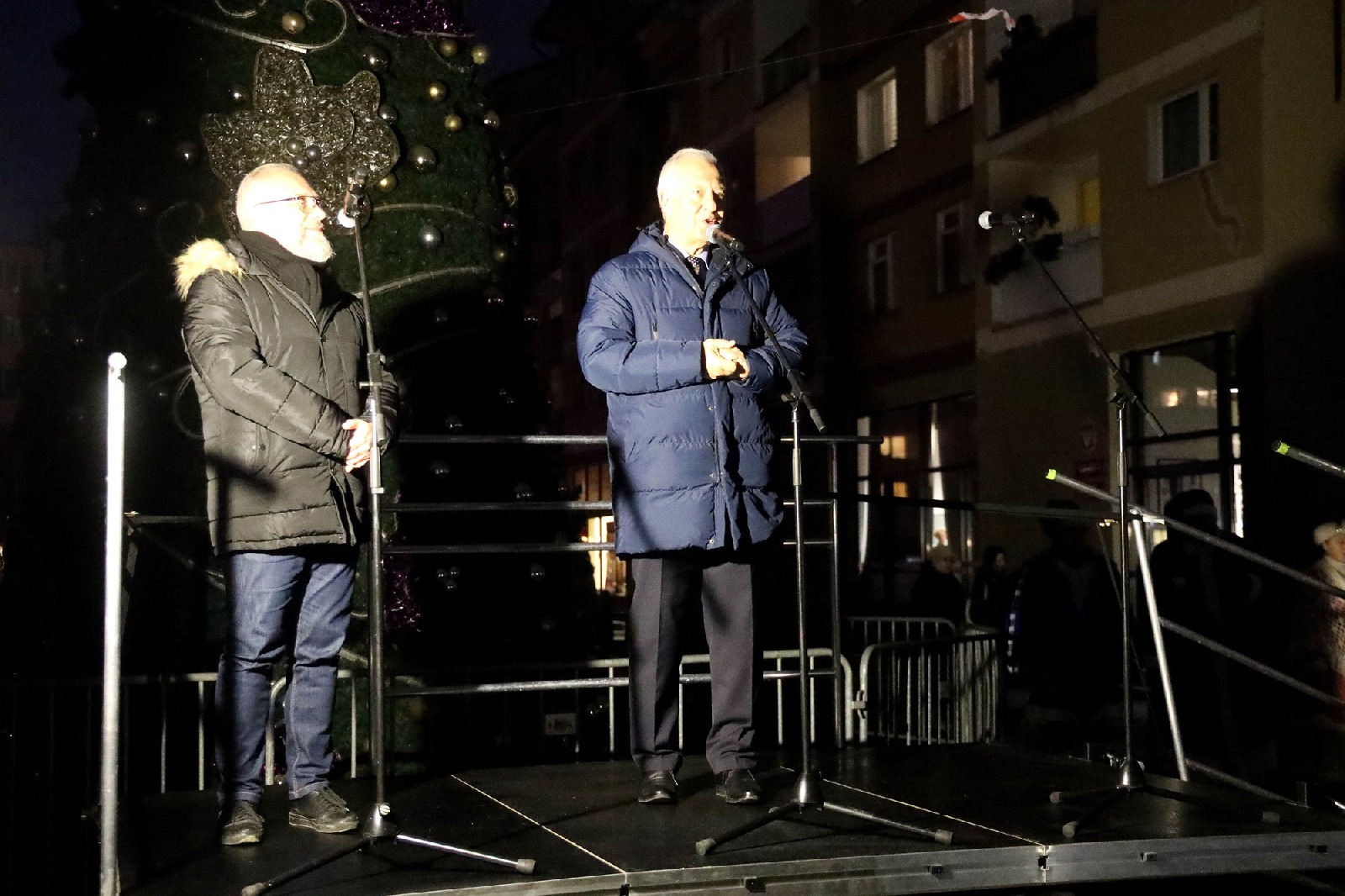 Rozbłysły świąteczne iluminacje w centrum miasta