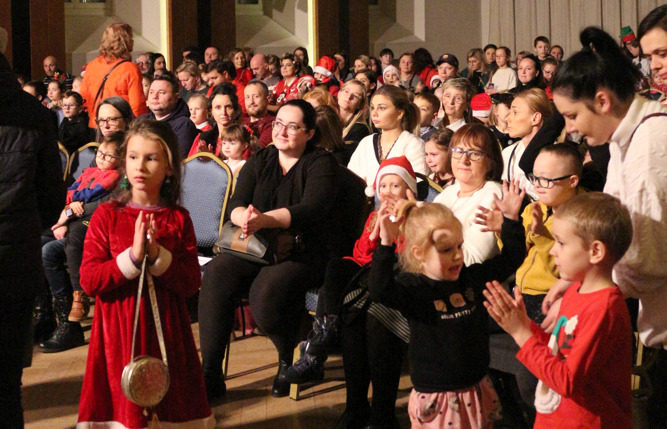 Mikołajkowy spektakl w Legnickim Centrum Kultury