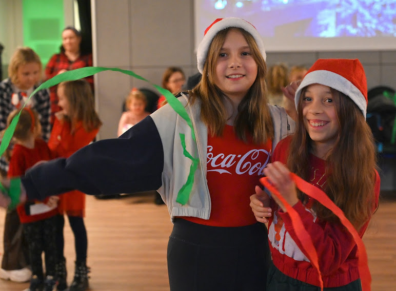 Mikołaj dotarł do dzieci w Domu Kultury 