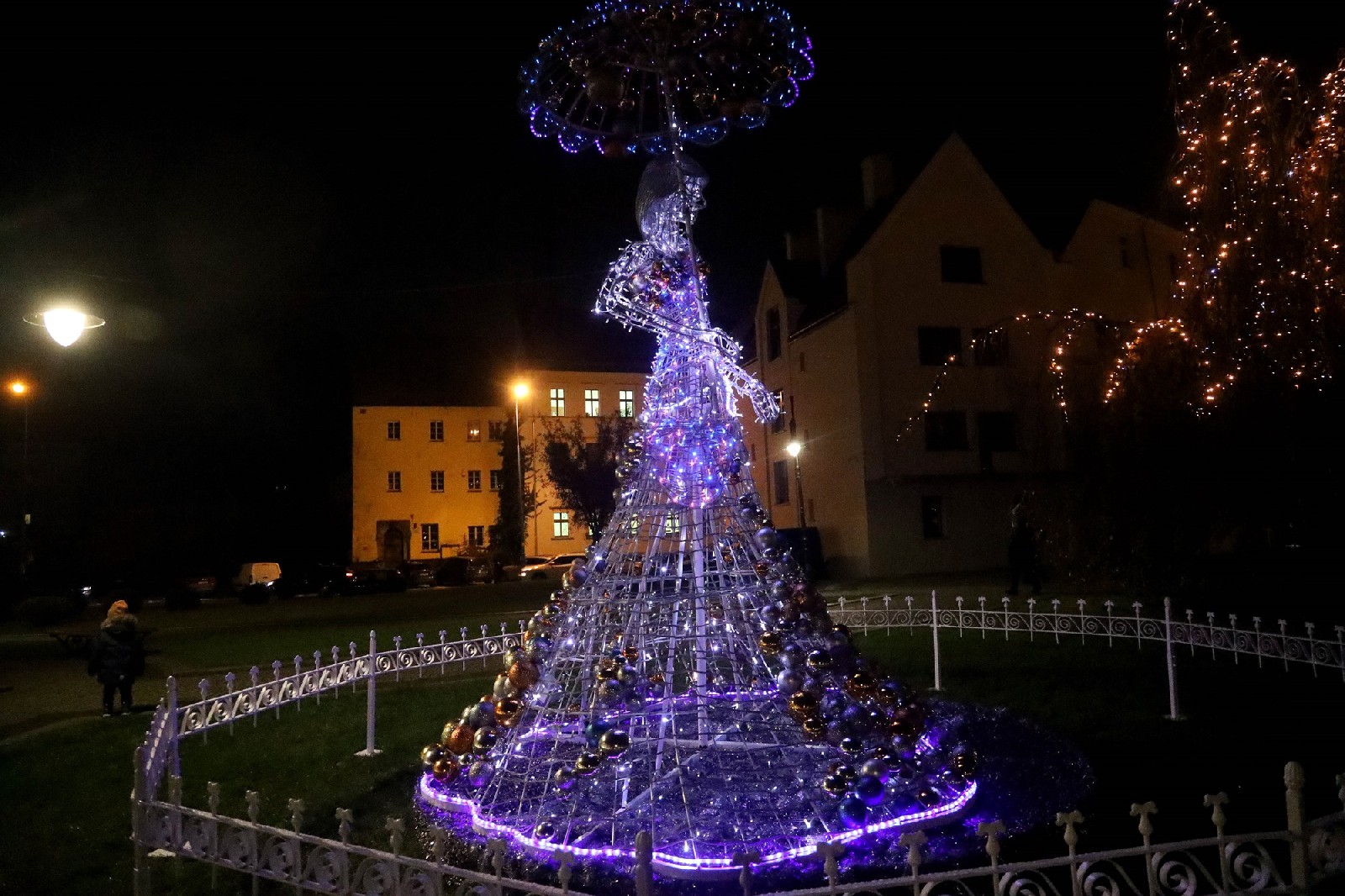 Rozbłysły świąteczne iluminacje w centrum miasta