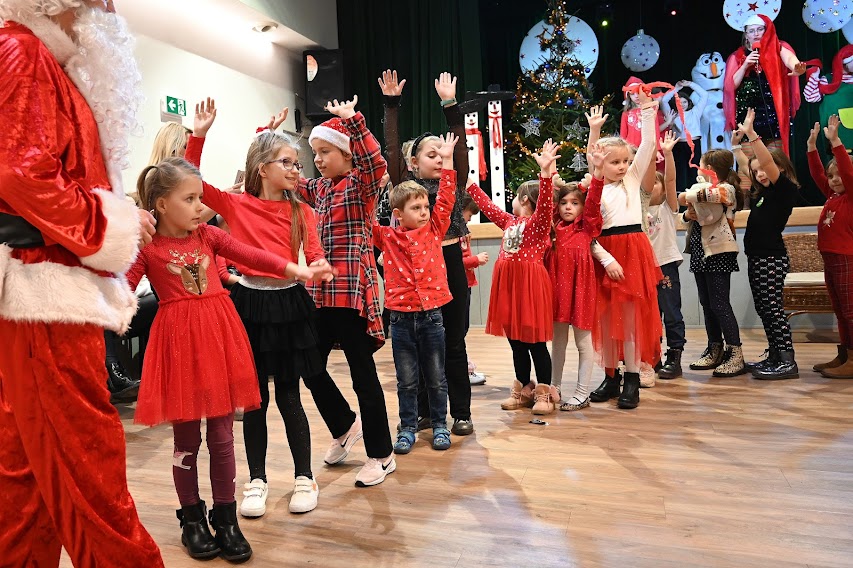 Mikołaj dotarł do dzieci w Domu Kultury 
