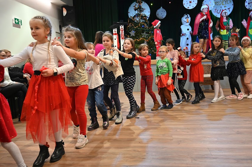 Mikołaj dotarł do dzieci w Domu Kultury 