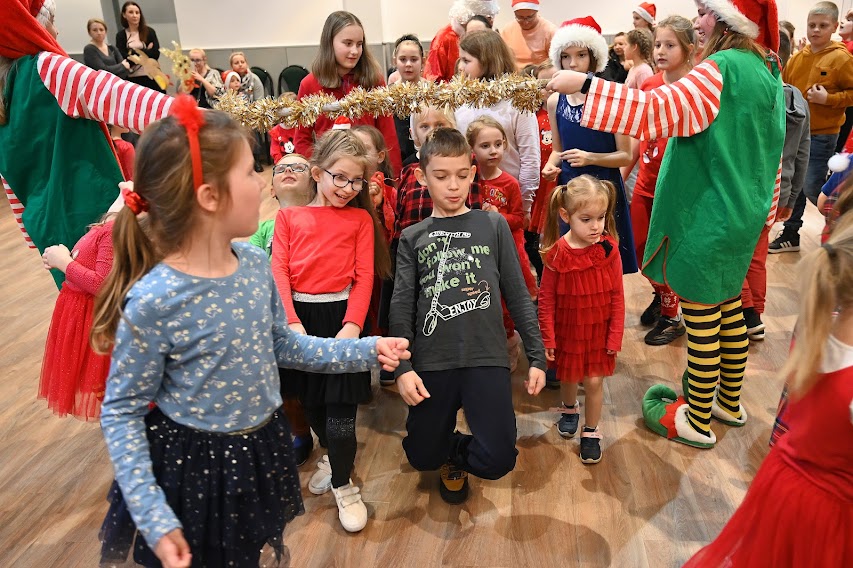 Mikołaj dotarł do dzieci w Domu Kultury 