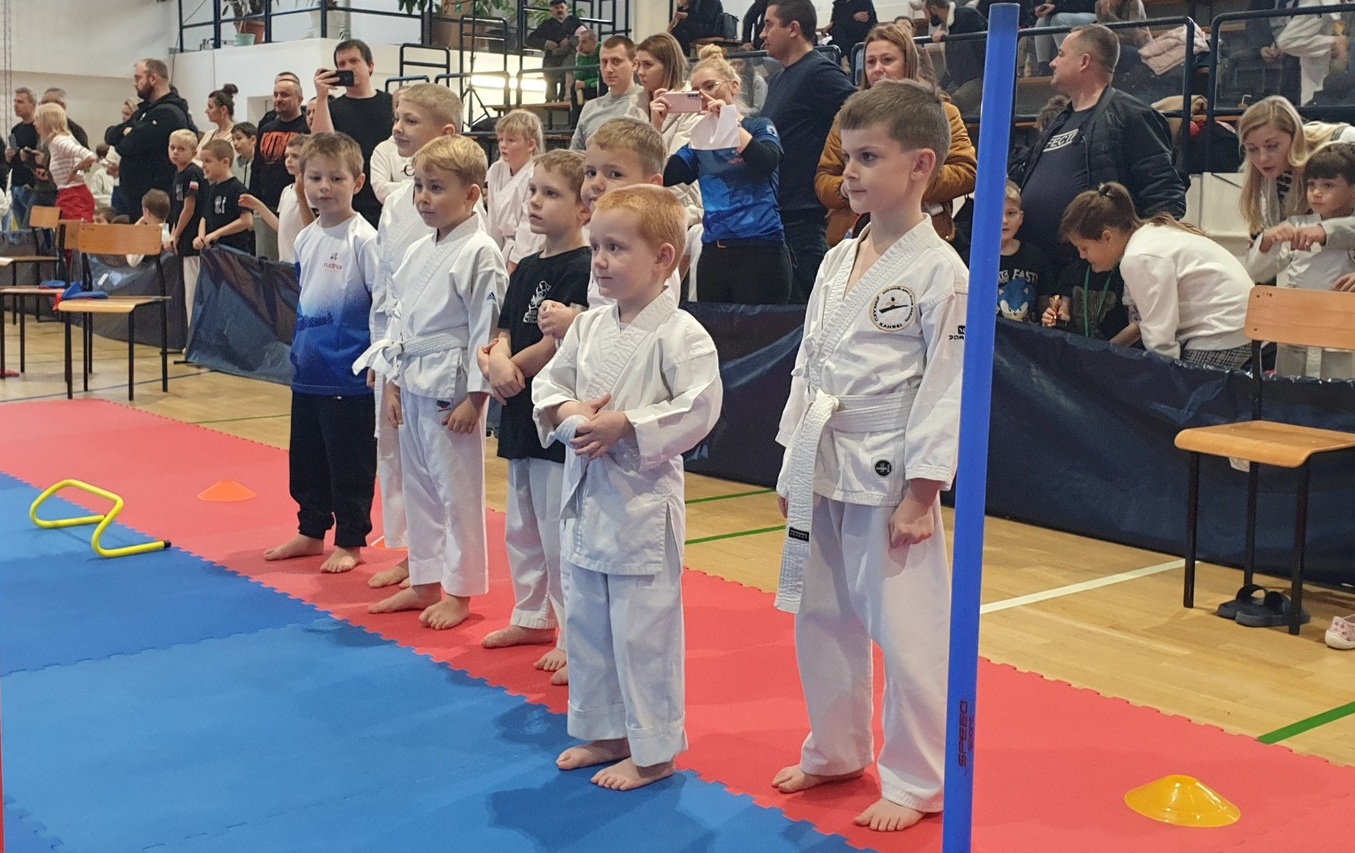 Mikołajkowy Turniej Karate Dzieci i Młodzieży w Chobieni