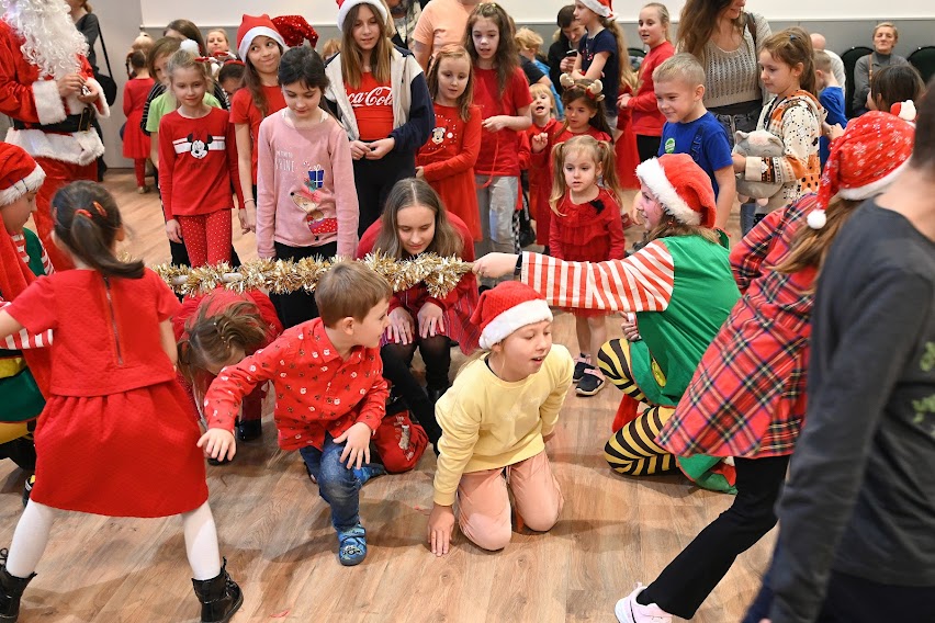 Mikołaj dotarł do dzieci w Domu Kultury 