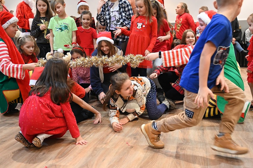 Mikołaj dotarł do dzieci w Domu Kultury 