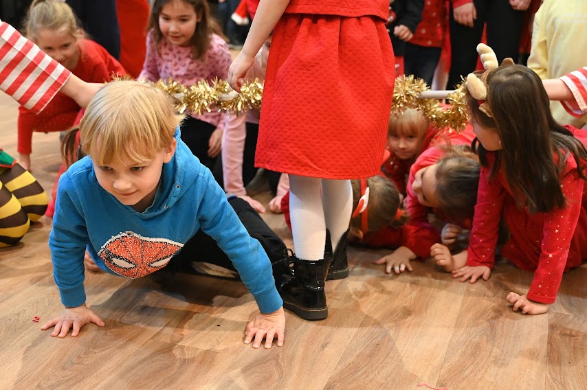 Mikołaj dotarł do dzieci w Domu Kultury 