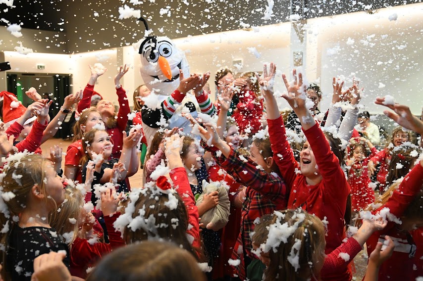 Mikołaj dotarł do dzieci w Domu Kultury 