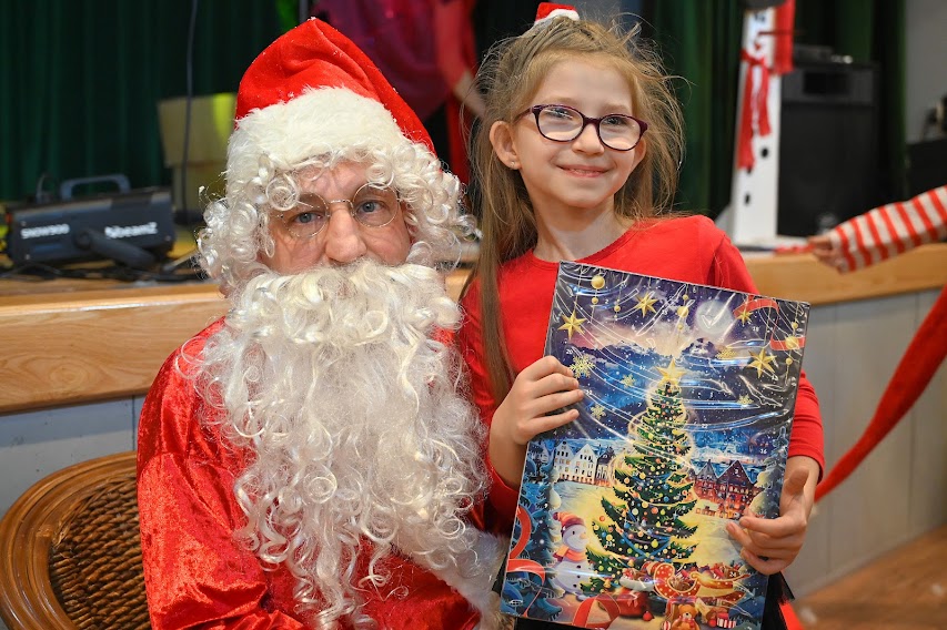 Mikołaj dotarł do dzieci w Domu Kultury 