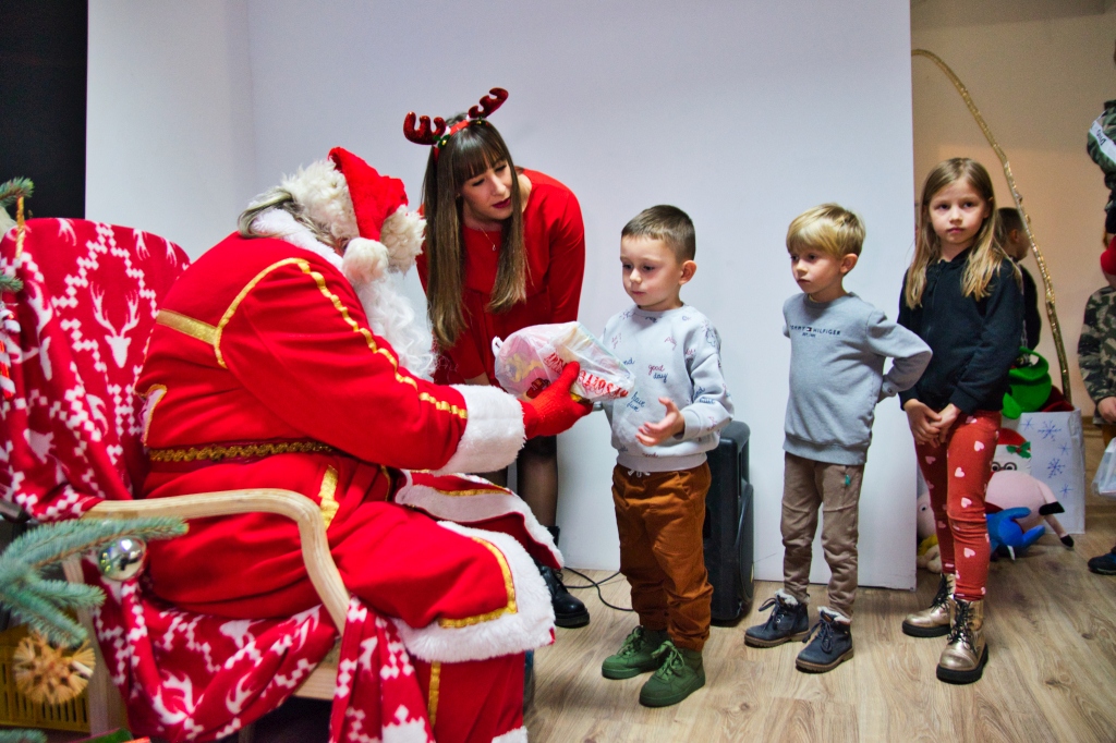 Mikołaj odwiedził dzieci z miasta i gminy Prochowice