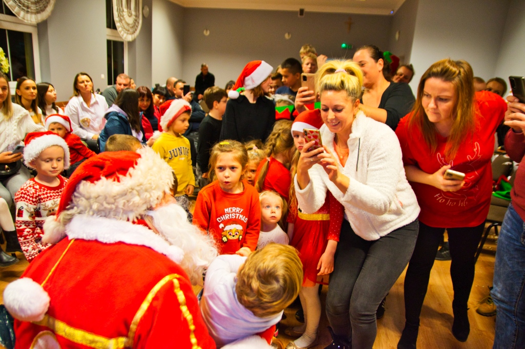 Mikołaj odwiedził dzieci z miasta i gminy Prochowice