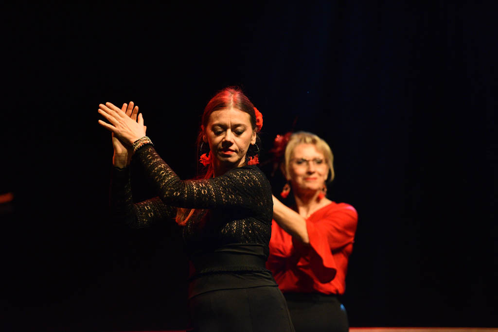 Ogniste rytmy flamenco w mroźny grudniowy wieczór