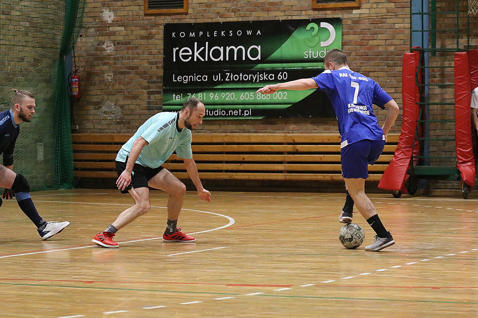 4. kolejka Legnickiej Ligi Halowej. Liderzy nie zwalniają