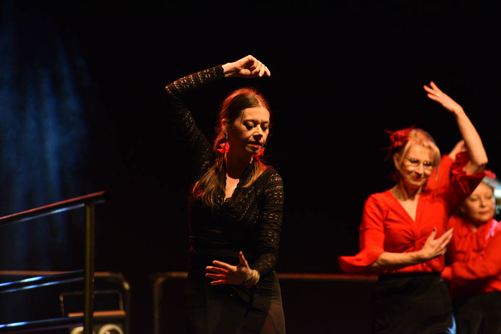 Ogniste rytmy flamenco w mroźny grudniowy wieczór
