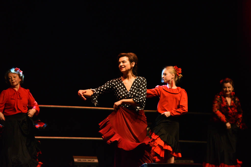 Ogniste rytmy flamenco w mroźny grudniowy wieczór