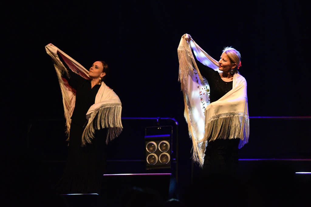 Ogniste rytmy flamenco w mroźny grudniowy wieczór