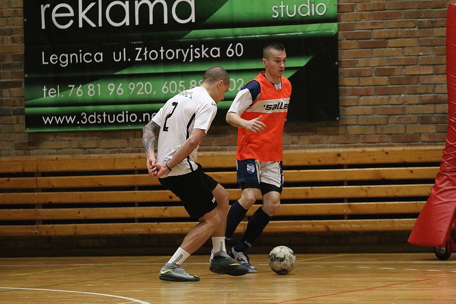 4. kolejka Legnickiej Ligi Halowej. Liderzy nie zwalniają