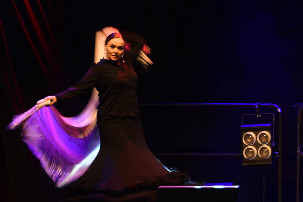 Ogniste rytmy flamenco w mroźny grudniowy wieczór