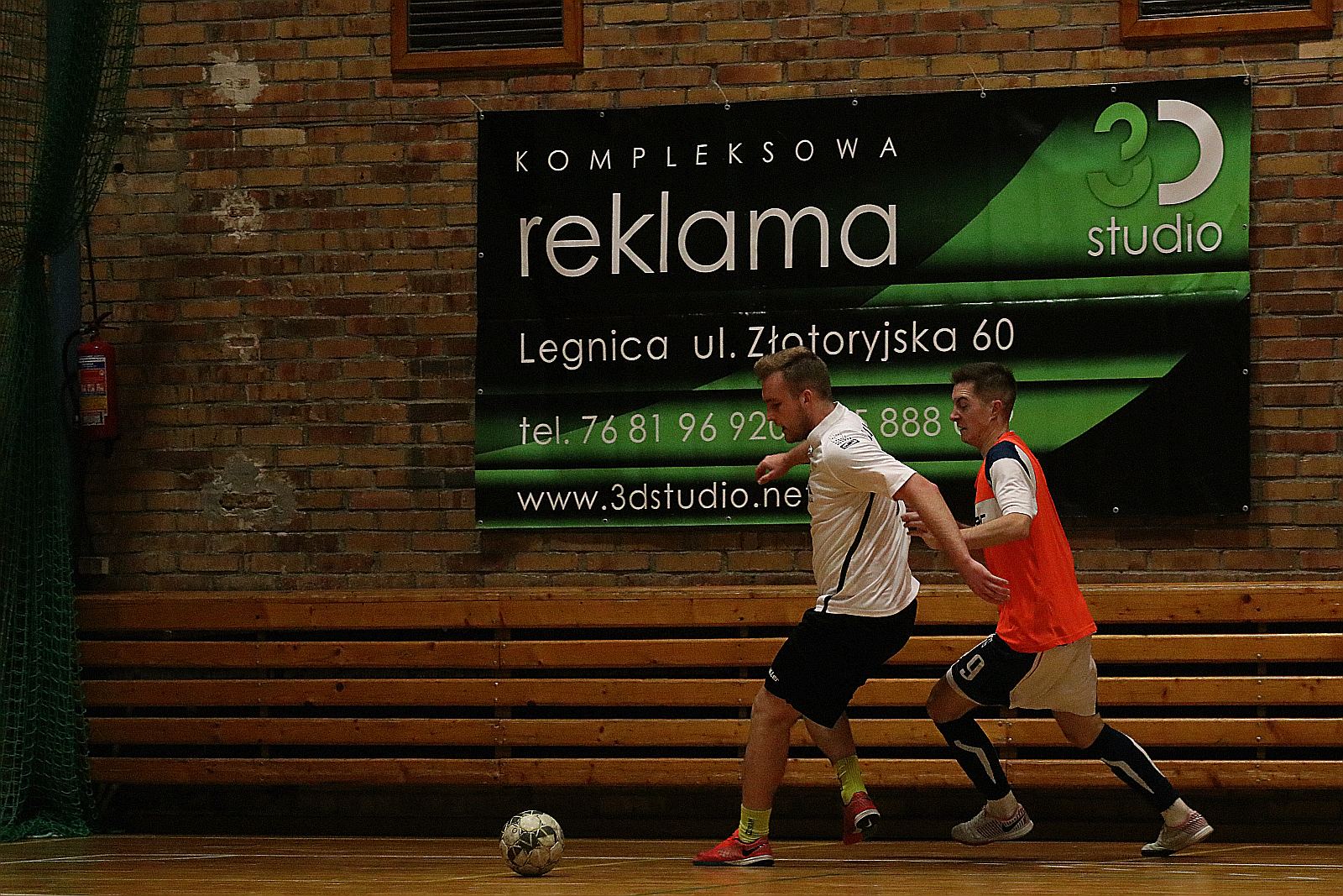 4. kolejka Legnickiej Ligi Halowej. Liderzy nie zwalniają