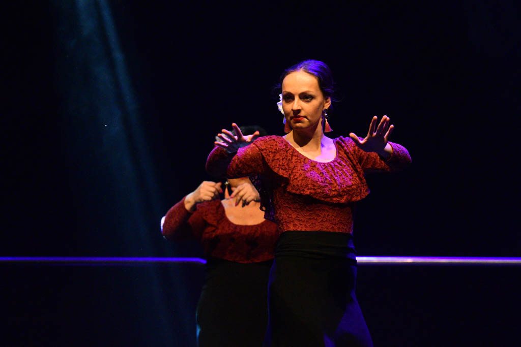 Ogniste rytmy flamenco w mroźny grudniowy wieczór